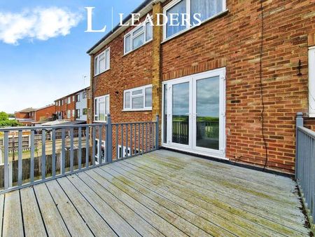 St. Christophers Close, Canvey Island, SS8 - Photo 5