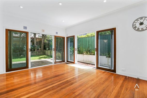 A Grand Harbourfront Sanctuary of Historic Distinction - Photo 1