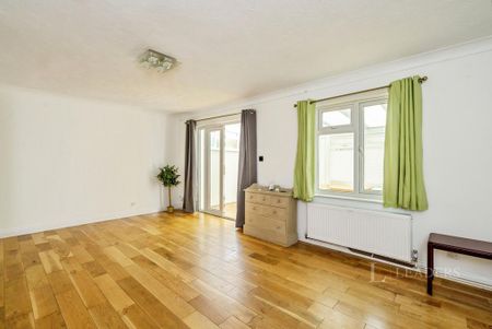 4 bedroom terraced house to rent - Photo 2