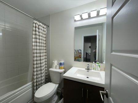 For Lease - 1222 Rose Way Unit# 21, Milton, Ontario - Photo 2