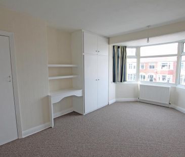 3 bedroom detached house to rent - Photo 4