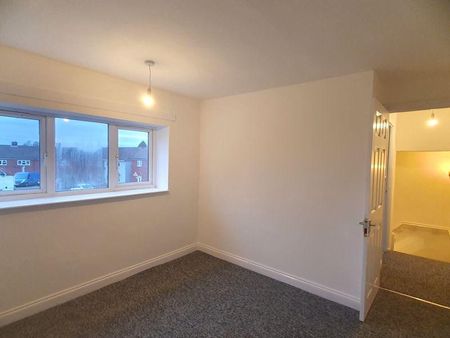 4 bedroom terraced house to rent - Photo 3