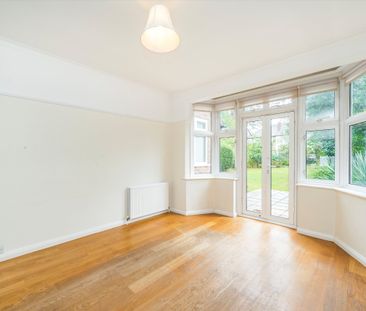 Holland Avenue, SW20, London - Photo 2