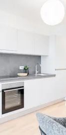 Preisreduziert - Charmante 2-Zimmer-Wohnung mit Loggia und moderner Ausstattung - Photo 1