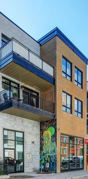 Très beau condo, 2 chambres, idéalement situé sur le plateau. - Photo 1