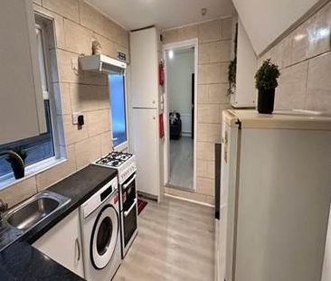 4 bedroom terraced house to rent - Photo 2