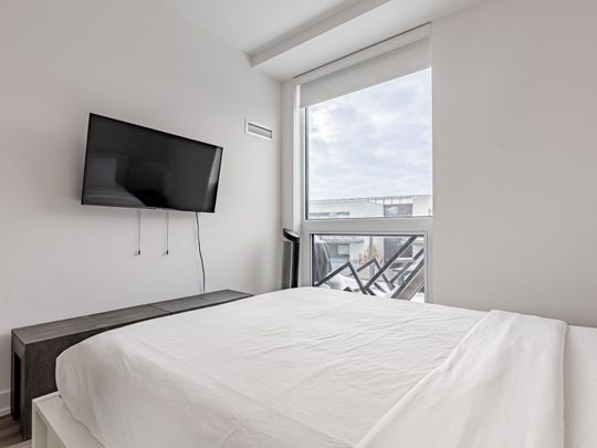 For Lease - 301 Sea Ray Avenue Unit# C411, Innisfil, Ontario - Photo 1