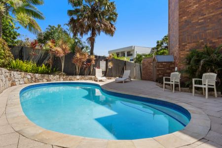 2 Bedroom Beach Front Unit - Photo 2