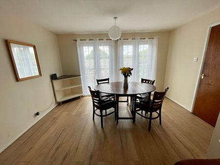 Generous Mid Terrace Family Home, 3 bed to let in Frome - Photo 4