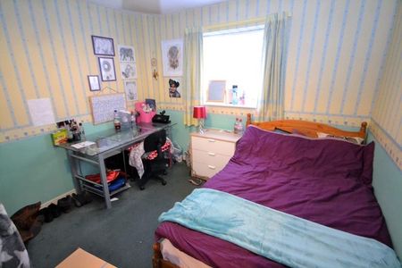 En-suite Room to Let in Spacious, Well Situated 4 Bed Flat to Let in Stockton-on-Tees - Photo 4
