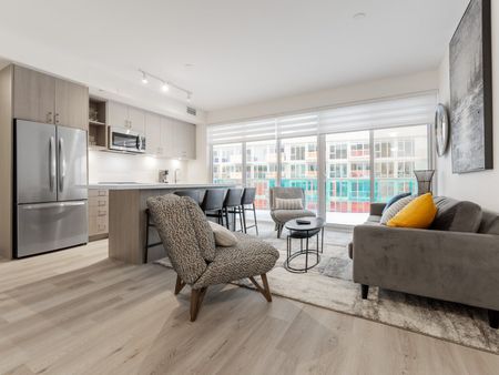 For Lease - 333 Sunseeker Avenue Unit# 528, Innisfil, Ontario - Photo 3