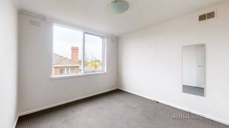 19/240 Domain Road, South Yarra - Photo 3