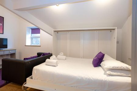 1 bedroom serviced apartment to rent - Photo 5