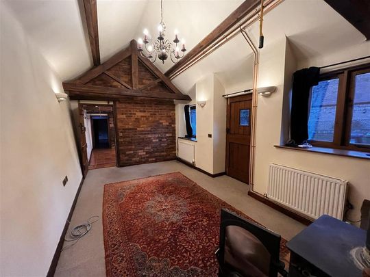 2 bedroom cottage to rent - Photo 1