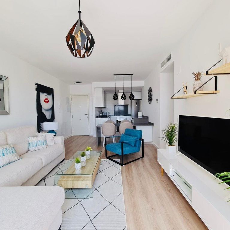 2 bedroom luxury Flat for rent in Nueva Andalucia, Andalusia - Photo 1