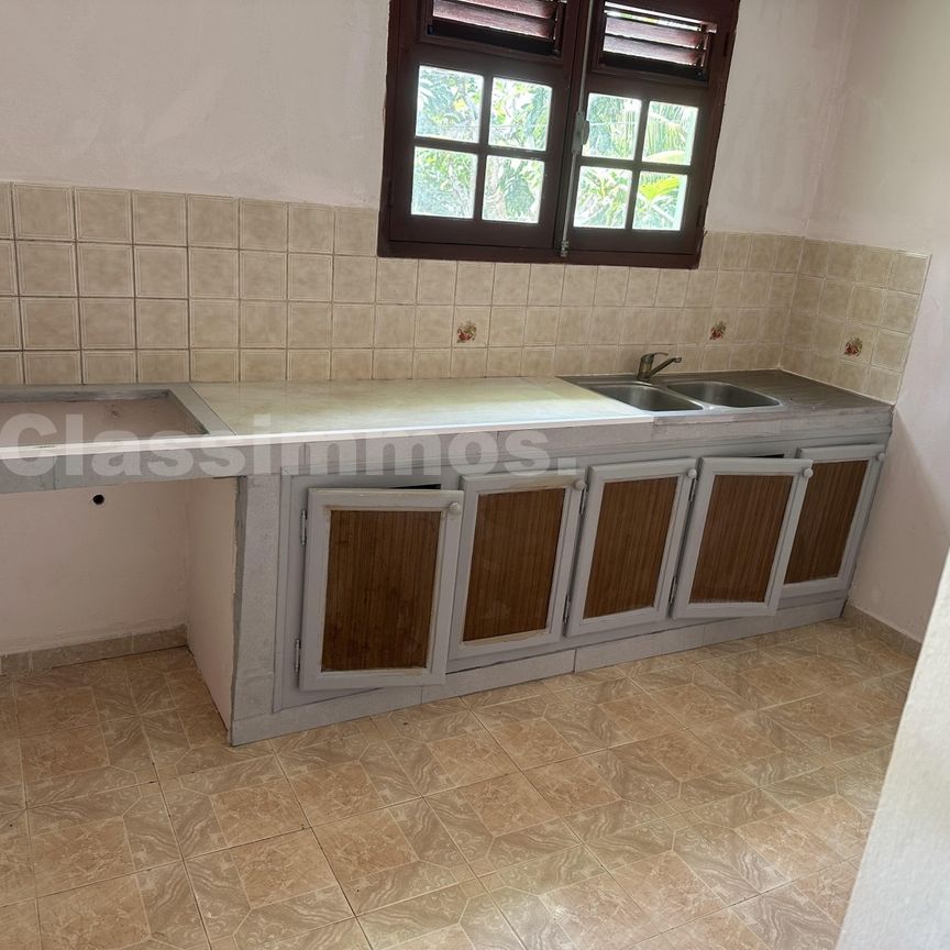 Location Appartement 4 pièces 91m² LE FRANCOIS 97240 - Photo 1