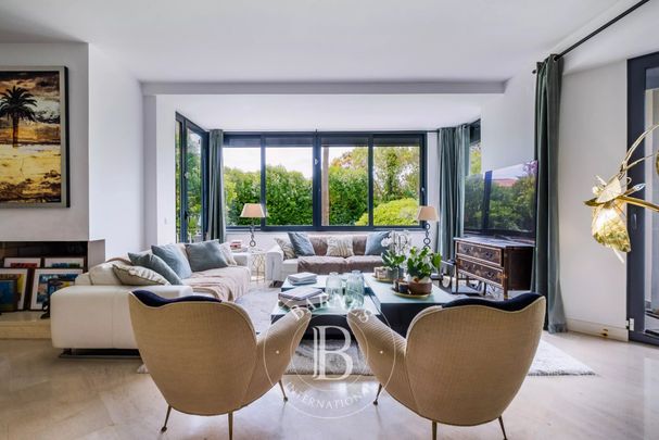 Tout savoir sur cette maison Carcavelos e parede - Photo 1