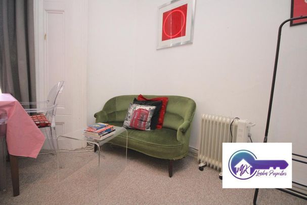 Studio to rent - Photo 1