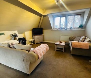 West Cliffe Grove, Harrogate - Photo 1