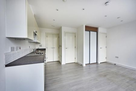 Studio to rent - Photo 2