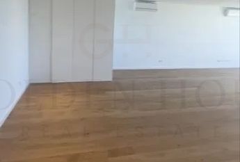 Apartamento T4 em Porto
