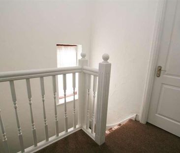 South Hayes, UB3 - Photo 3