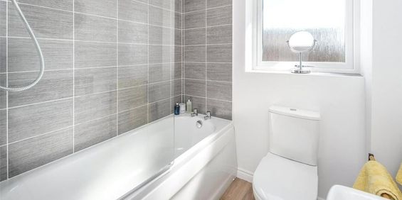 4 Bed Flat, Howland House, SW16 - Photo 3