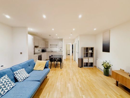 2 Bedroom 1 Bathroom Flat 205 - Photo 1
