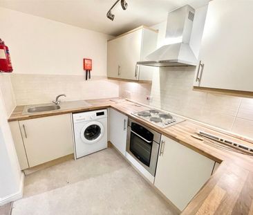 Charlotte Court, Highbridge Quay, Highbridge - Photo 4