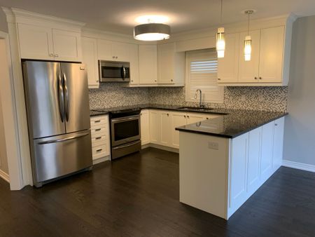 For Lease - 20 Muzzo Drive, Brampton, Ontario - Photo 3