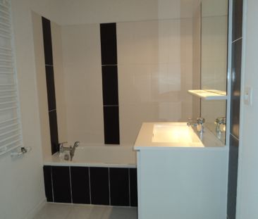 Location Appartement 2 pièces 40m² - Photo 3