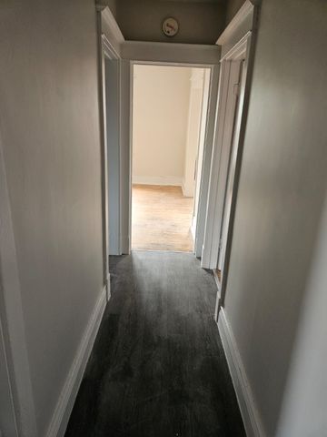 For Lease - 985 Main Street Unit# 6, Hamilton, Ontario - Photo 3