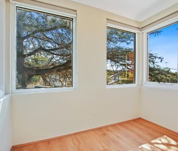 Two Bedroom Plus Study Art Deco Apartment - Photo 1