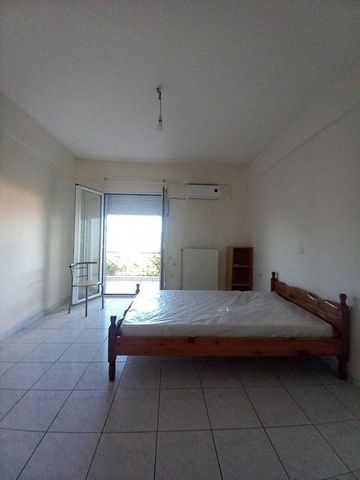 Studio/Γκαρσονιέρα για ενοικίαση Κέντρο (Ρίο) - Photo 2
