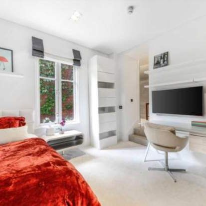 4 bedroom property to rent in London - Photo 1