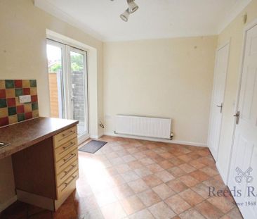 2 bedroom semi-detached house to rent - Photo 6