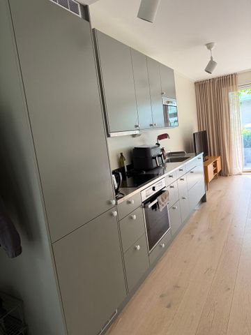 Ljus 2 rok med dubbla uteplatser i Porslinskvarteren, Gustavsberg – uthyres långsiktigt - Foto 2