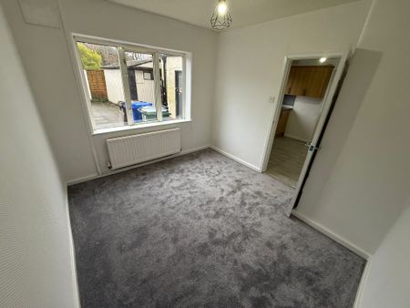 Carr Avenue, Prestwich - Photo 3