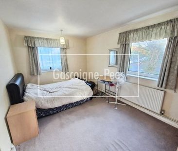 Marlfield Court - Photo 2