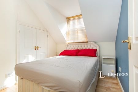 4 bedroom house to rent Ravensworth Gardens, Cambridge, CB1 - Photo 5