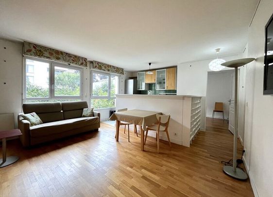 Appartement à louer 2 pièces • 50,84 m2 Paris 20 - Photo 1