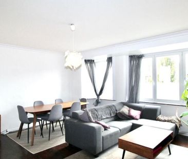 Appartement te huur in Sint-Pieters voor € 760 met 1 slaapkamer - Photo 1