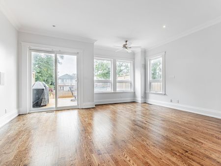 For Lease - 415 Deloraine Avenue, Toronto, Ontario - Photo 5
