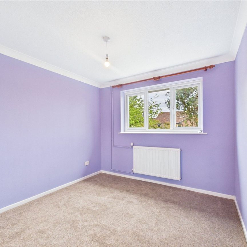 Knowsley Road, Tilehurst, Reading, Berkshire, RG31 - Photo 1