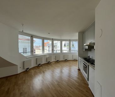 2 Zimmer Dachgeschoßwohnung in bester Lage - 1050 Wien! - Photo 1