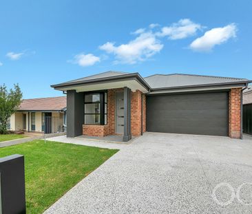 Open the Door to Modern Comfort and Effortless Living - Photo 5