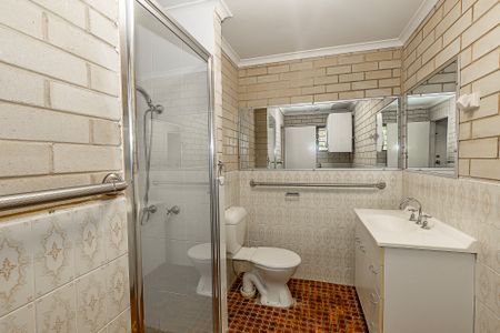 4/29 Clayton Street, Hermit Park QLD 4812 - House For Rent | Domain - Photo 4