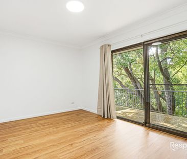 Top floor unit close to hospital and transport, new flooring and fr... - Photo 6