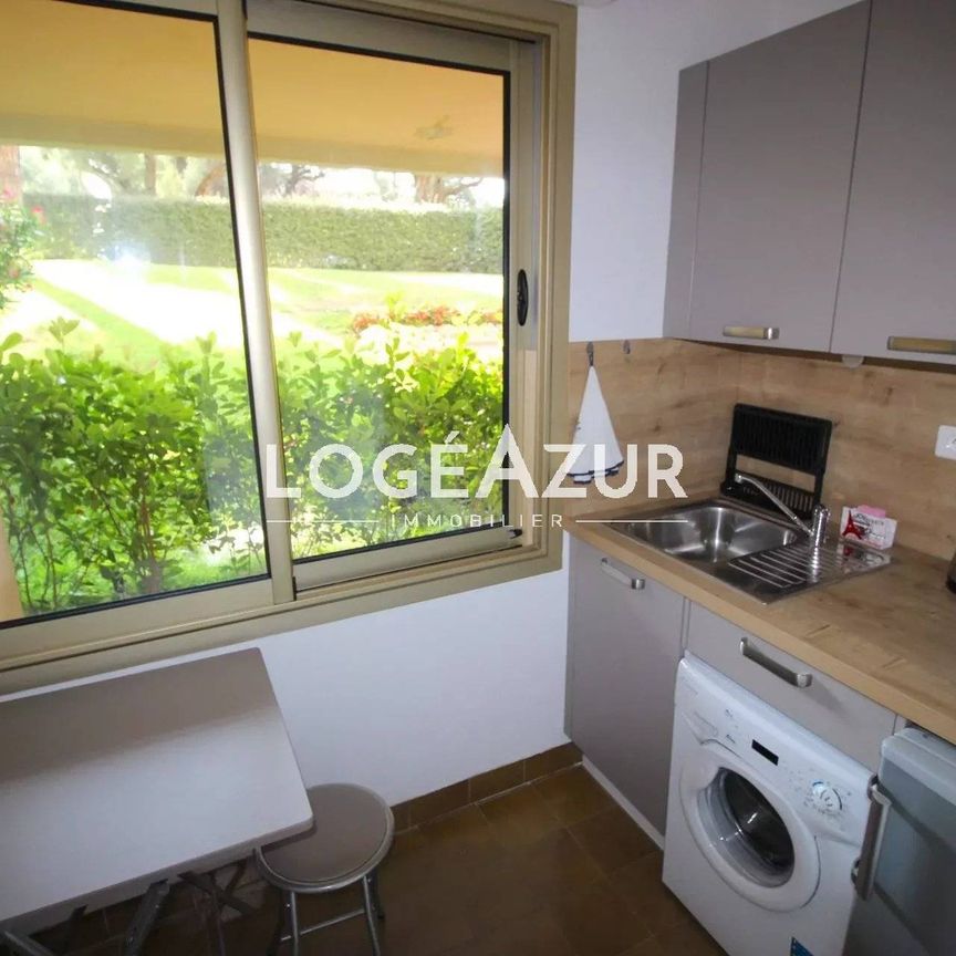 Location AppartementJuan-les-Pins - Photo 1