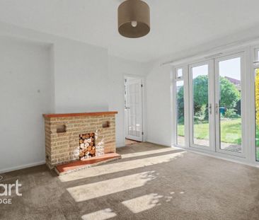 3 bedroom end of terrace house to rent - Photo 3